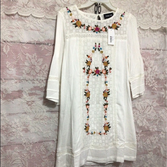 NWT SUGARLIPS Bohemian Flowing Embroidered Lacy Off White Dress Size XS - Picture 6 of 16